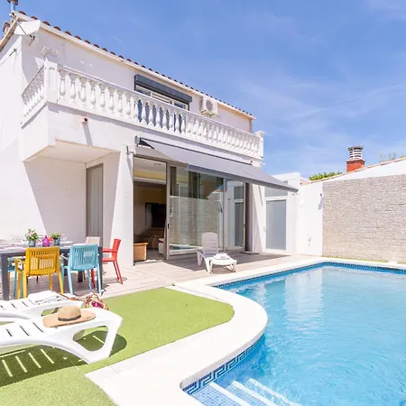 Villa Apart-rent Casa Con Piscina Montgri 0125