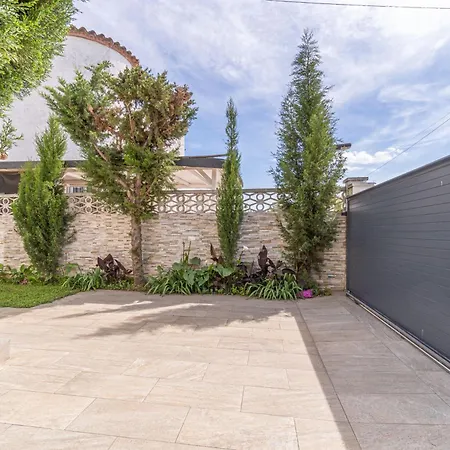 Apart-rent Casa Con Piscina Montgri 0125
