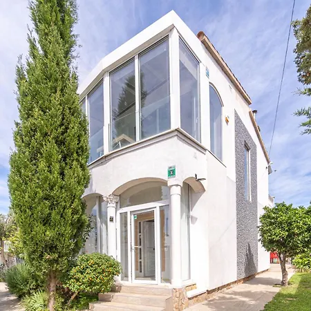 Apart-rent Casa Con Piscina Montgri 0125 Villa
