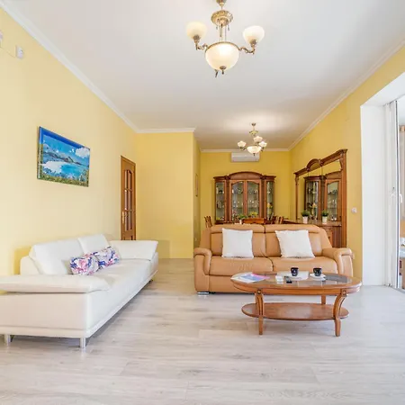 Apart-rent Casa Con Piscina Montgri 0125 Empuriabrava