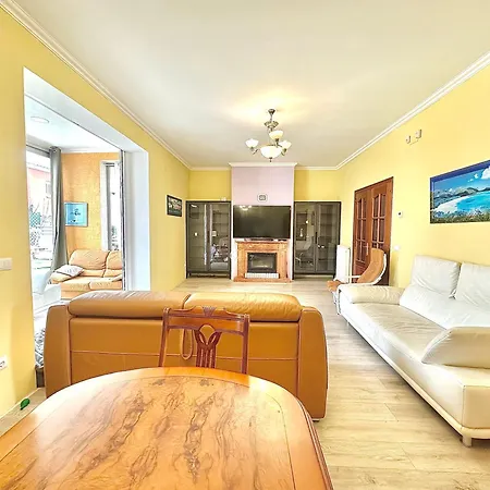 빌라 Apart-rent Casa Con Piscina Montgri 0125