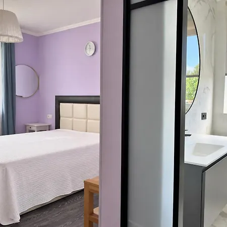 Apart-rent Casa Con Piscina Montgri 0125 Empuriabrava
